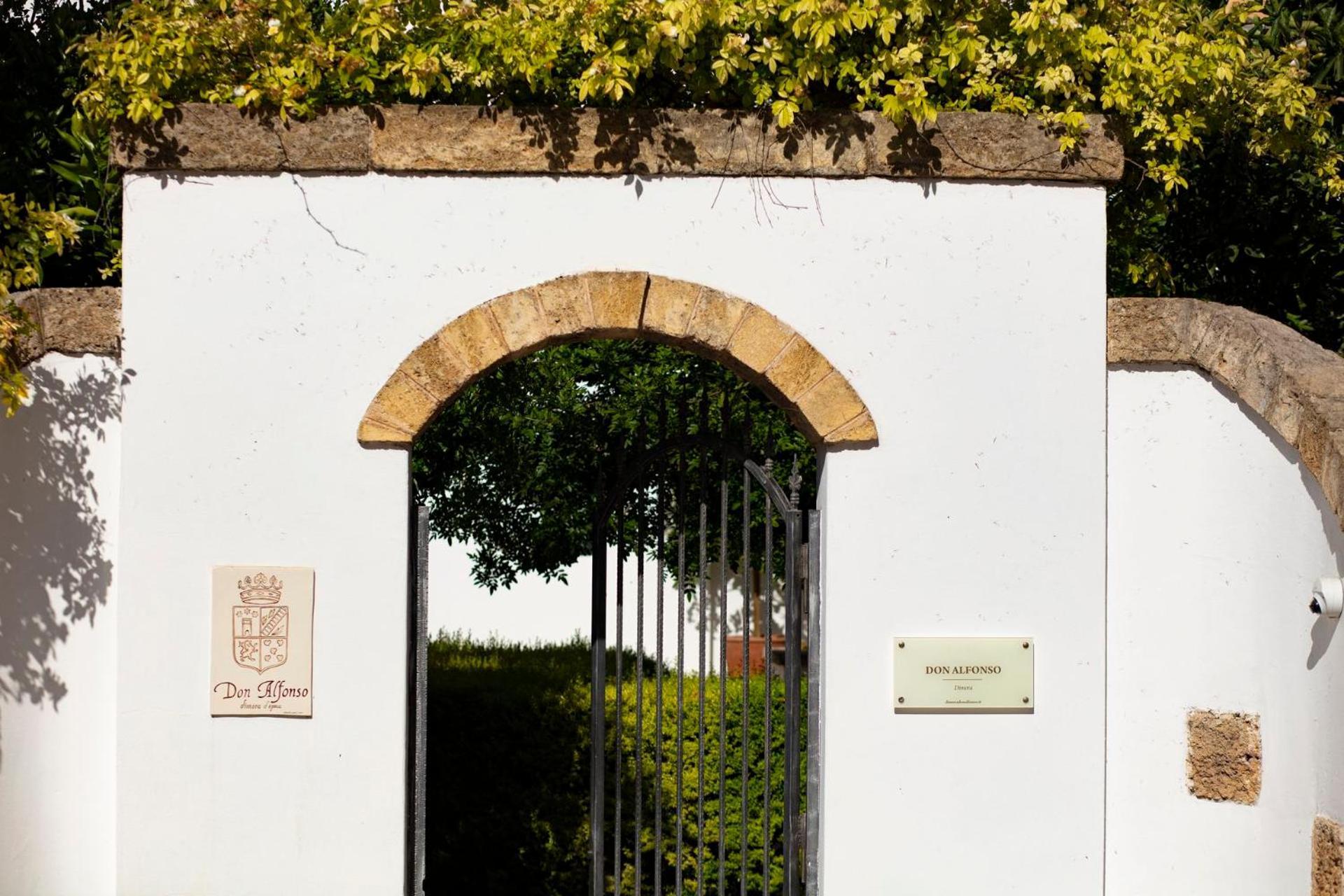 Don Alfonso Dimora D'Epoca Panzió Racale Kültér fotó
